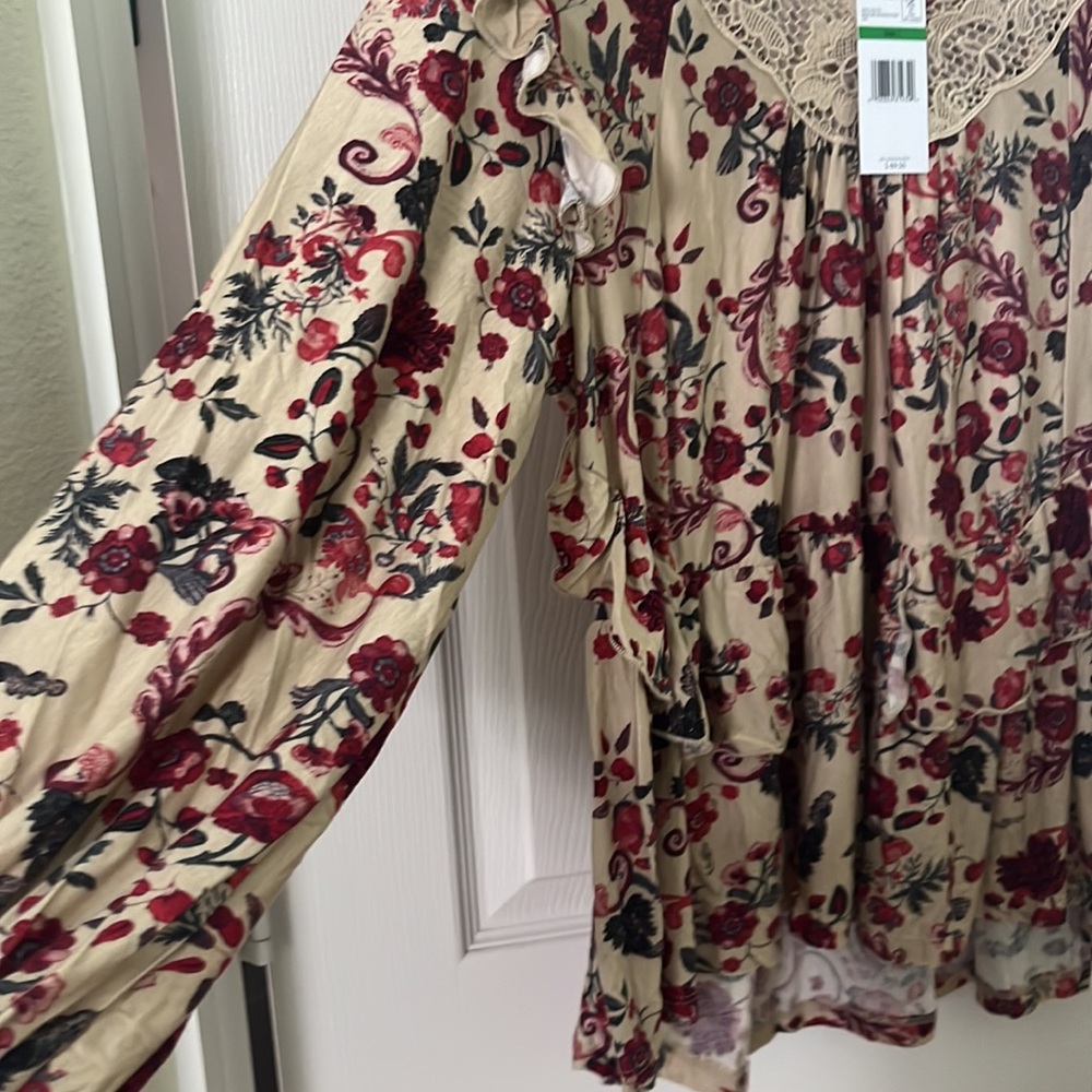 fall colored blouse - Picture 3 of 3